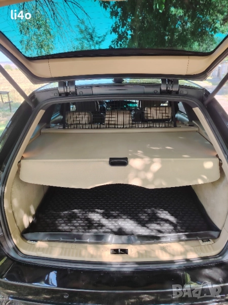 Оригинална щора за багажник на Бмв Е61 , снимка 1