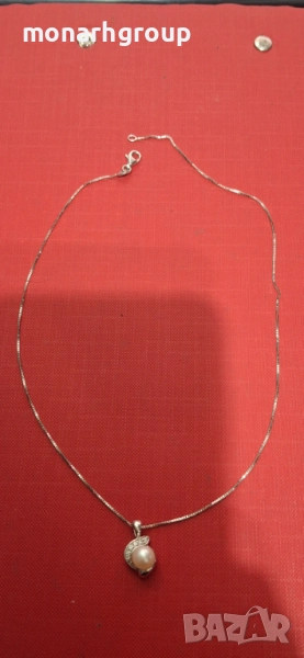 Златна верижка с висулка 18к /бяло злато/, снимка 1