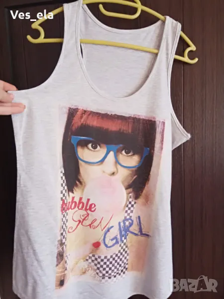 сив спортен потник с момиче, снимка 1