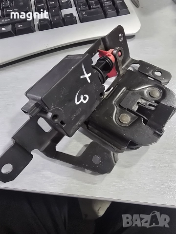 7057364 Брава заден капак за BMW X3 Series E83, снимка 2 - Части - 52824751