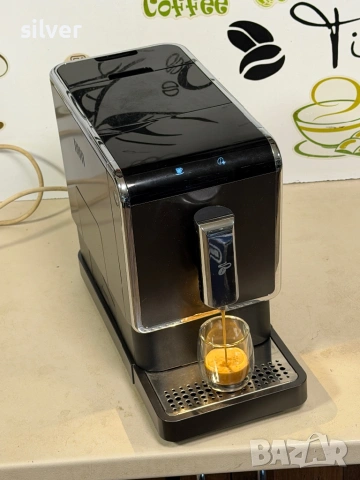 Кафемашина кафе автомат TCHİBO с гаранция, снимка 2 - Кафемашини - 54118368