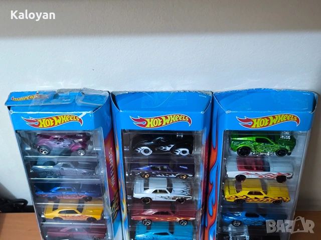 Комплект метални колички Hot Wheels с нарушени опаковки, снимка 2 - Колекции - 54240553