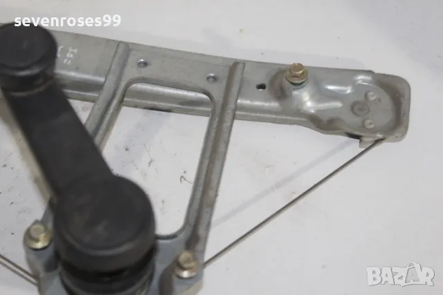 Машинка стъкло ръчна задна дясна Форд Фокус 1 хечбек Ford Focus 1, снимка 2 - Части - 48254446