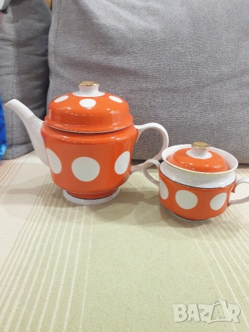Руски порцелан чайник и захарница