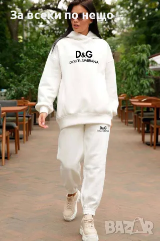 Дамски ватиран спортен комплект Dolce&Gabbana - 3 налични цвята Код A111, снимка 4 - Спортни екипи - 47470602