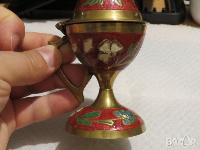 Старинно рисувано в изкрящо червено и на цветчета бронзово кадило, кандило тамянник 14см за параклис, снимка 3 - Антикварни и старинни предмети - 29772311