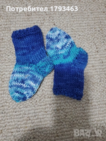 Ръчно плетени бебешки терлички зо бебе от 3 до 6 месеца, снимка 11 - Детски якета и елеци - 42589209