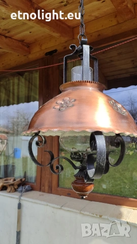 Голям полилей съчетание от дърво, ковано желязо и метален капак с орнаменти , снимка 4 - Лампи за таван - 53965476