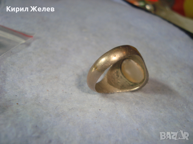 СТАРИНЕН ПОЗЛАТЕН ПРЪСТЕН РЪЧНО с КАЛЕМ ОРНАМЕНТИРАН с НАТУРАЛЕН ЛУНЕН КАМЪК МАЙСТОРСКИ УНИКАТ 21649, снимка 8 - Антикварни и старинни предмети - 36393632