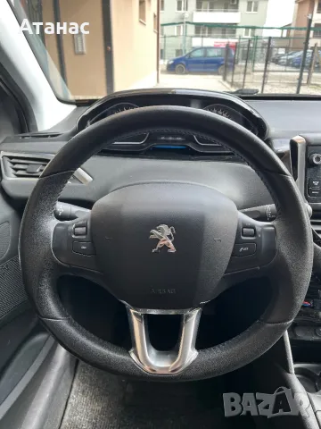 Peugeot 208, снимка 16 - Автомобили и джипове - 49263667
