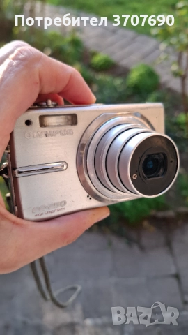Компактен дигитален фотоапарат Olympus FE-250, 8MP, 5 оптичен зум, снимка 2 - Фотоапарати - 52526142