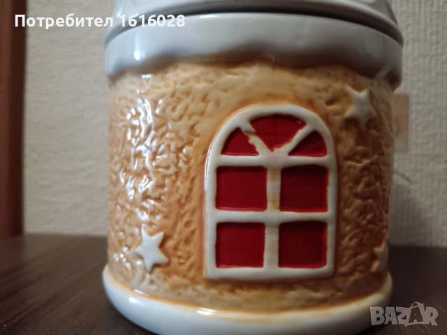 Порцеланов буркан за джинджифилови сладки и коледни курабийки., снимка 6 - Кутии за храна - 52263797