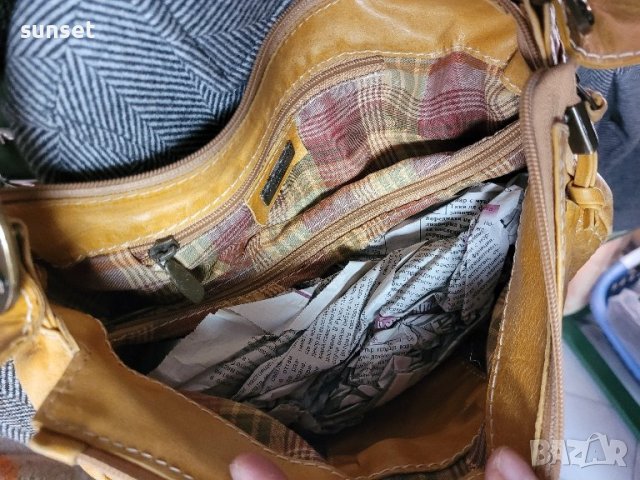 DOLCE & GABBANA винтидж  мини чанта естествена кожа , снимка 15 - Чанти - 44178302