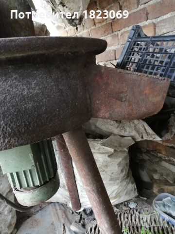 Фуражомелка. Ръчно направена. , снимка 2 - Други инструменти - 54165343