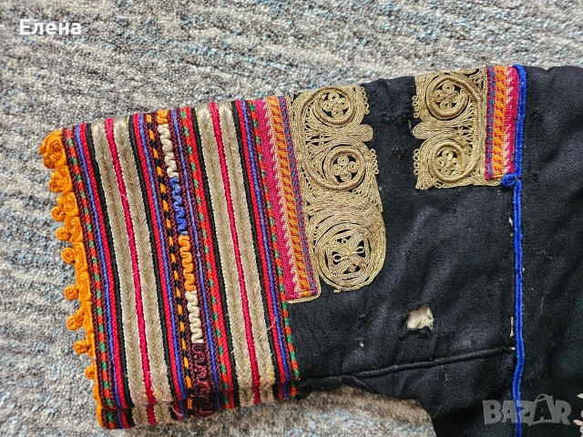 Автентична кюстендилска казмирена сая със сърма, снимка 5 - Антикварни и старинни предмети - 54043629