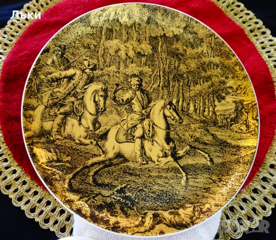 Златна порцеланова чиния Fürstenberg с ловна картина. , снимка 5 - Антикварни и старинни предмети - 51823840