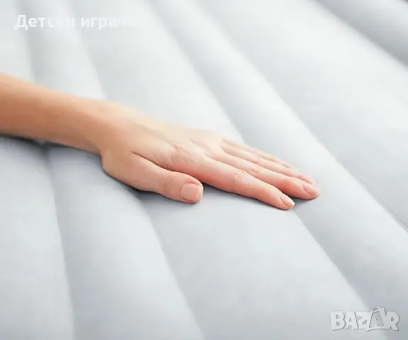 Надуваем матрак с вградена помпа INTEX,152х203х46см, Comfort-Plush Elevated, снимка 5 - Надуваеми легла - 49927338