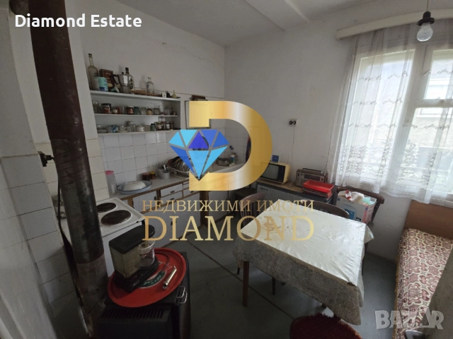 Двуетажна самостоятелна къща в Димитровград кв. Славянски, снимка 8 - Къщи - 48587247