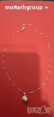 Златна верижка с висулка 18к /бяло злато/