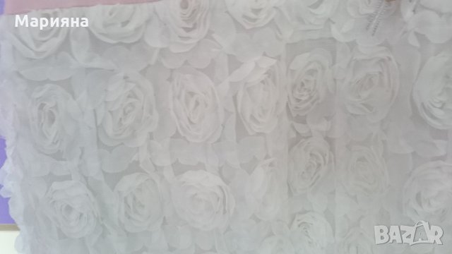 прекрасна рокля с 3 Д рози., снимка 3 - Детски рокли и поли - 33852311