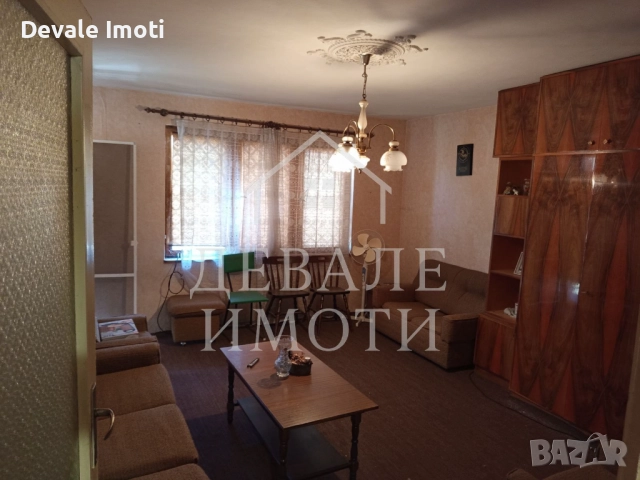 Продава се масивна двуетажна къща в центъра, снимка 12 - Къщи - 51532688