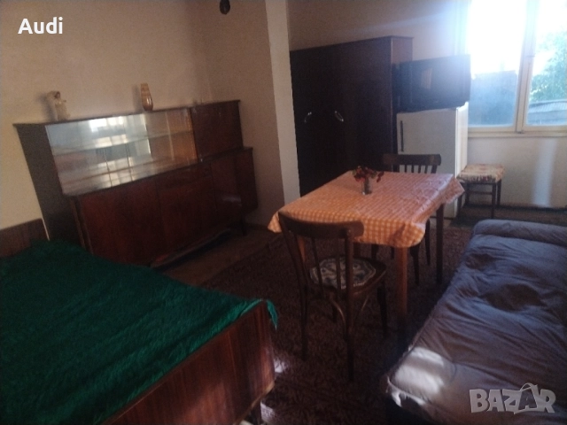 Давам под наем къща с две стаи за съхранение на багаж, лични вещи Дългосрочно!  Може и краткосрочно!, снимка 4 - Къщи - 52795006