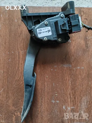 Потенциометър Педал газ  Opel Astra H Opel Zafira , снимка 2 - Части - 47627439