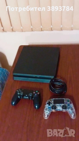 ПРОДАВАМ Playstation 4 Slim Спешно ! 500GB много запазена 