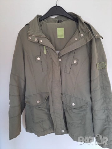 Преходно дамско яке