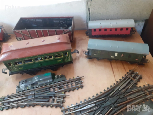 Лот части влакче вагони конструктор релси - стара игра, снимка 3 - Антикварни и старинни предмети - 53274217