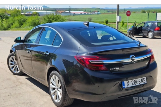 Opel Insignia, снимка 3 - Автомобили и джипове - 52085037