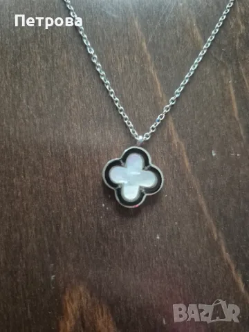 Нежен комплект със седеф и стомана , снимка 2 - Бижутерийни комплекти - 48649953