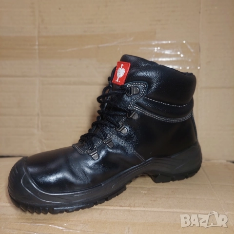 Работни предпазни обувки Engelbert Strauss S3 с бомбе номер 41, снимка 5 - Други - 52436717