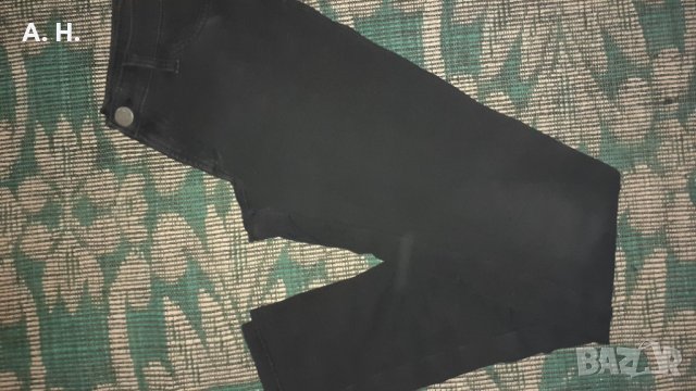 Черен панталон еластичен