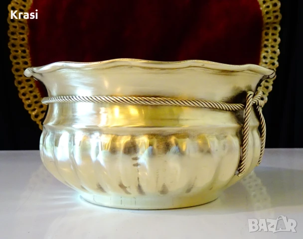 Бронзова бонбониера,купа,ефектен битов дизайн., снимка 4 - Антикварни и старинни предмети - 50918276