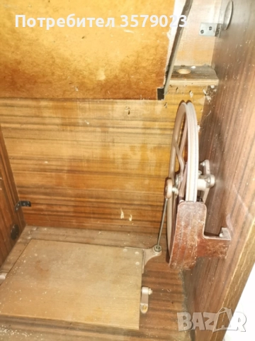 Два броя шевни машини Юнион,едната е шкаф, снимка 3 - Шевни машини - 52502110