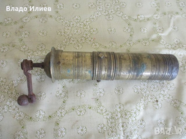 Мелничка за кафе и подправки старинна винтидж, снимка 2 - Антикварни и старинни предмети - 31751832