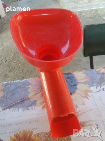 Продавам мелачка