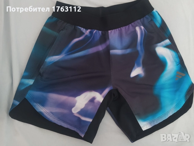 Adidas шорти за 8-9,10 г.момче, със странични джобове с цип, носени много малко