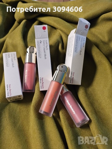 Течен руж Rare Beauty , снимка 3 - Декоративна козметика - 54176141