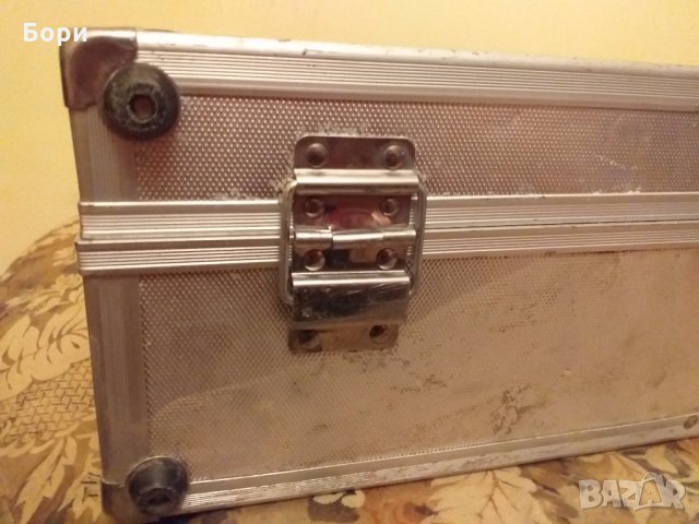 Алуминиев куфар  46 х 33 х 15см, снимка 4 - Куфари с инструменти - 31752798