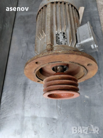фланцов електродвигател 2,2 кв, снимка 2 - Електродвигатели - 52138792