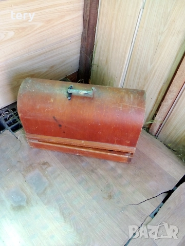 Продавам стара шевна машина руска Варна Център , снимка 4 - Антикварни и старинни предмети - 52786983