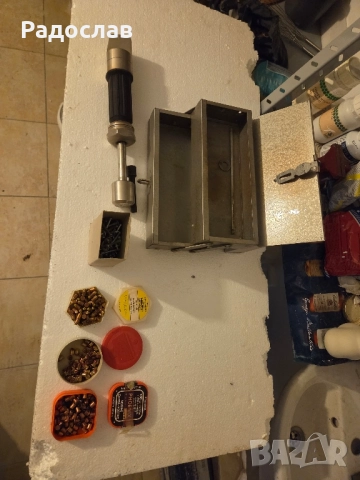 Ръчен пистолет за пирони в бетон с три кутии капси, едната от който Hilti, снимка 7 - Други инструменти - 52171932