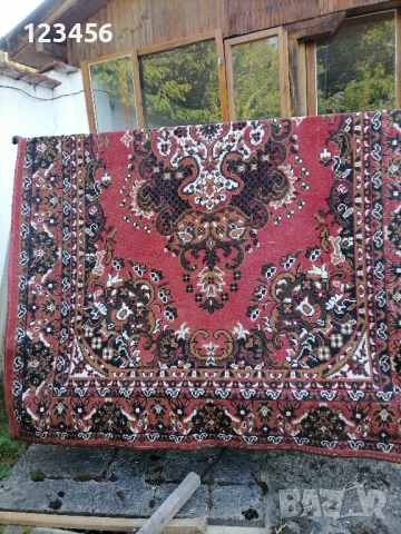 ПЕРСИЙСКИ ВЪЛНЕН КИЛИМ размери 2.60 м : 1.80 м Промоция 
