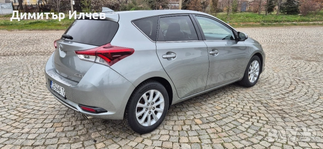 Toyota Auris , снимка 3 - Автомобили и джипове - 54045775