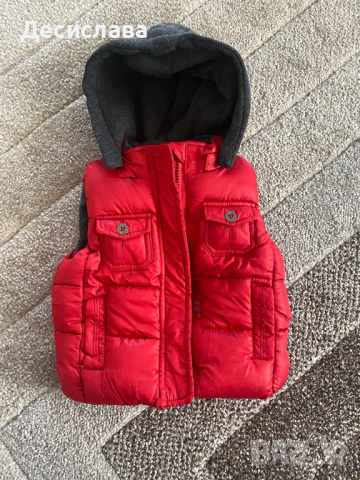 Детски елек 9-12 месеца, снимка 2 - Детски якета и елеци - 36425243