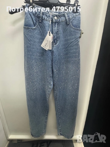 Нов модел дънки с камъни С,М размер