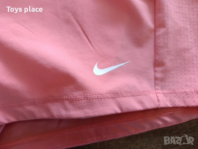 XS Nike къси гащи, снимка 3 - Къси панталони и бермуди - 56434500
