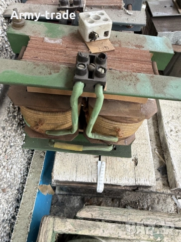 продавам трансформатор 220/12V, снимка 3 - Електродвигатели - 56436295